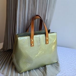 🎉🤩HOT SALE🎉🤩Louis Vuitton Vernis Reade PM in Olive green